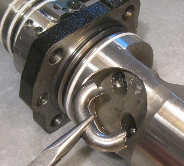 HowTo > Overhaul a ZF steering box