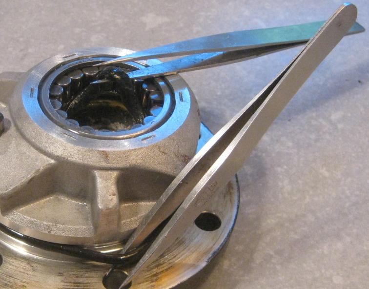 HowTo > Overhaul a ZF steering box